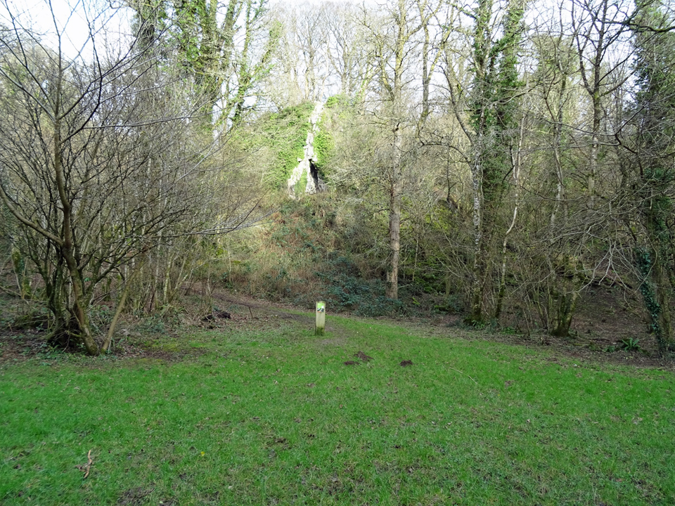 Zoom in Cat Hole_APG1.jpg