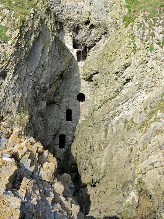 Zoom in Culver Holet_APG6.jpg